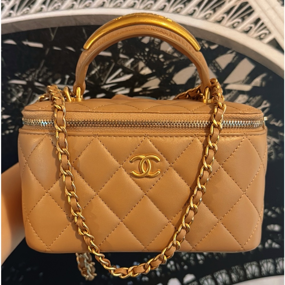 SOLD! Authentic Chanel 2022 Quilted Gold Top Handle Vanity (Gold Chanel Logo)!